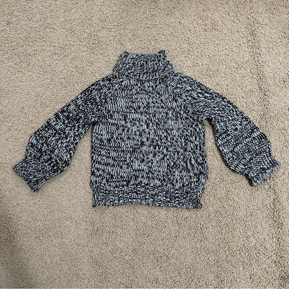 🐻❄️ H&M • Puff-Sleeve Chunky Turtleneck Sweater - Picture 2 of 7